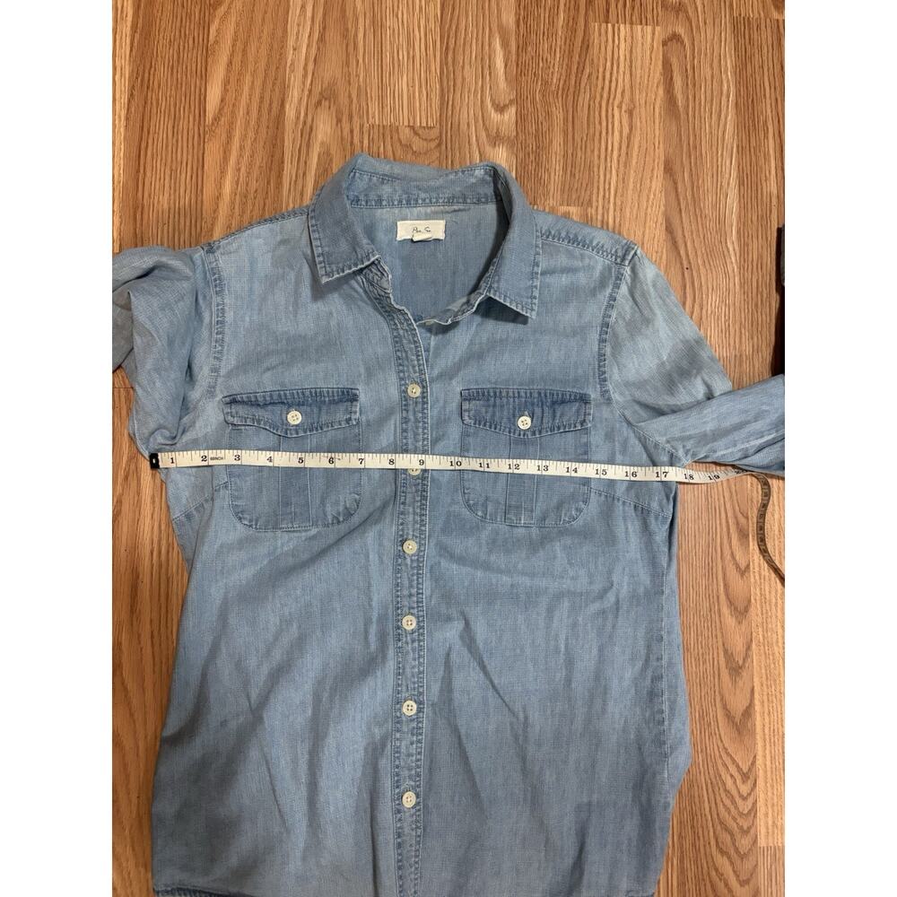 Per Se Women’s Chambray Button Down Shirt Small Light Wash Denim Long Sleeve - Picture 9 of 9